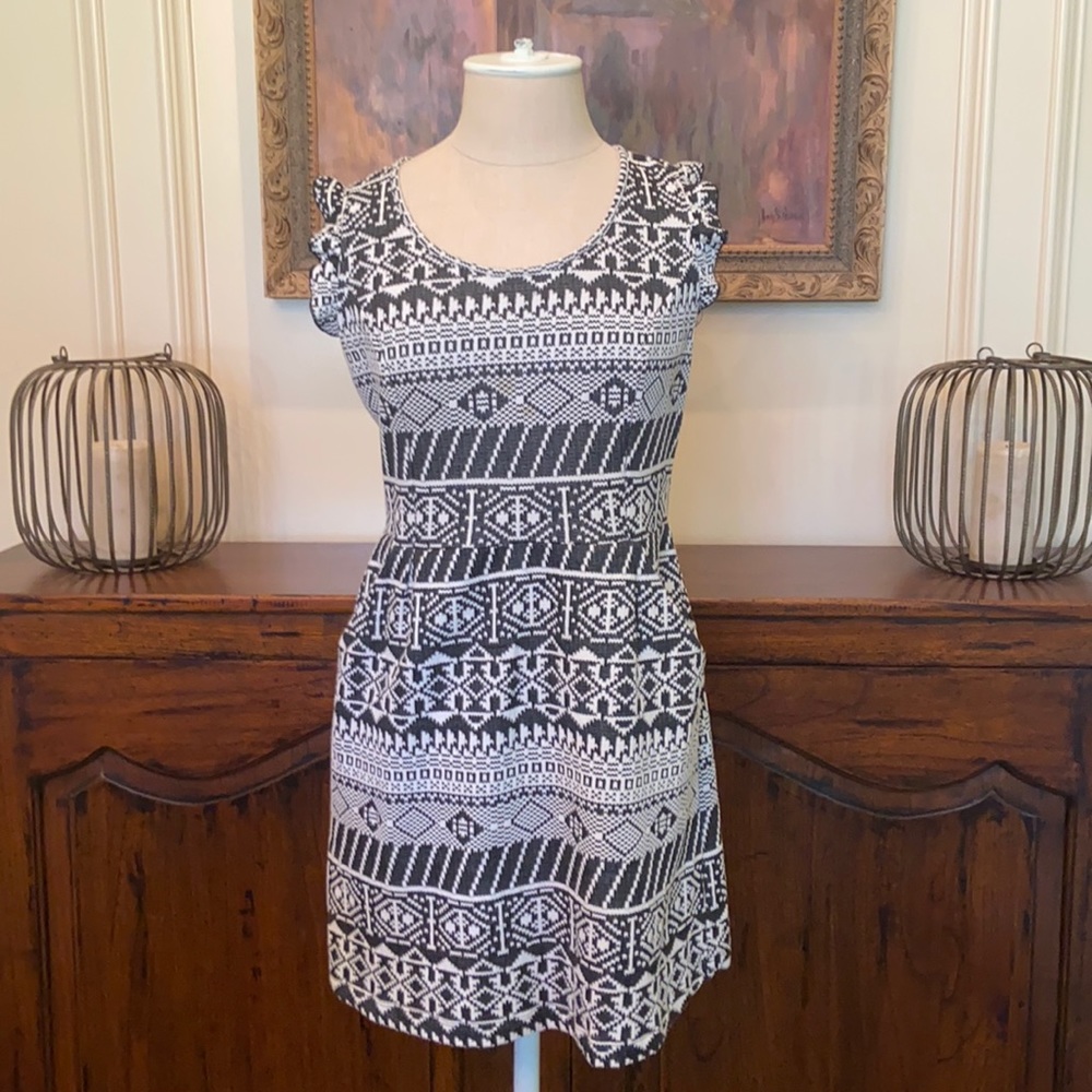 Xhilaration Black Aztec/Tribal Print Pocket Dress